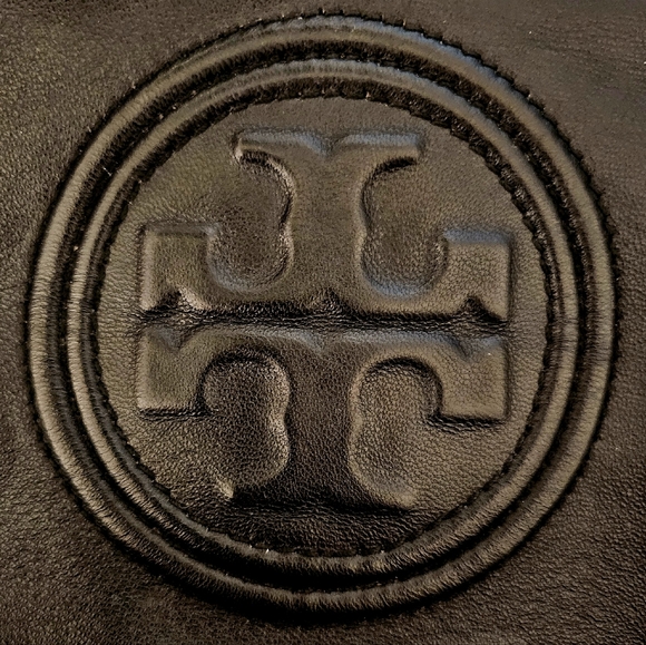 Tory Burch Flemming Tote - Picture 11 of 11